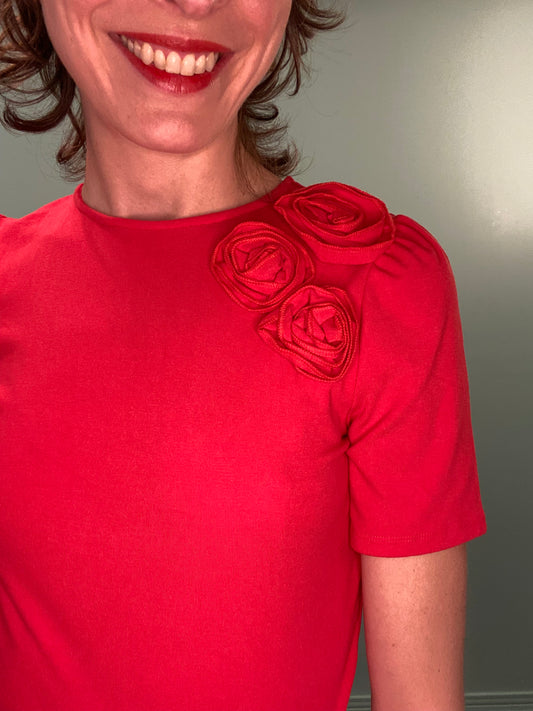 "W5" BEAUTIFUL T-SHIRT WITH ROSETTES