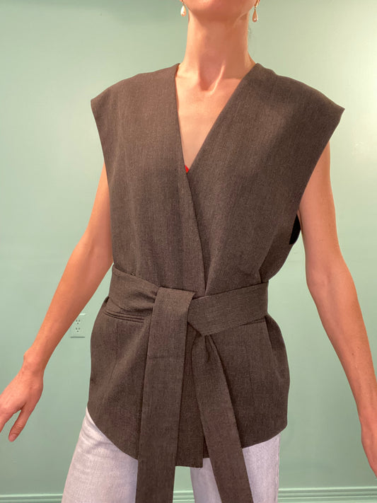 ***NEW WITH TAGS "ZARA" GREY SLEEVELESS BLAZER
