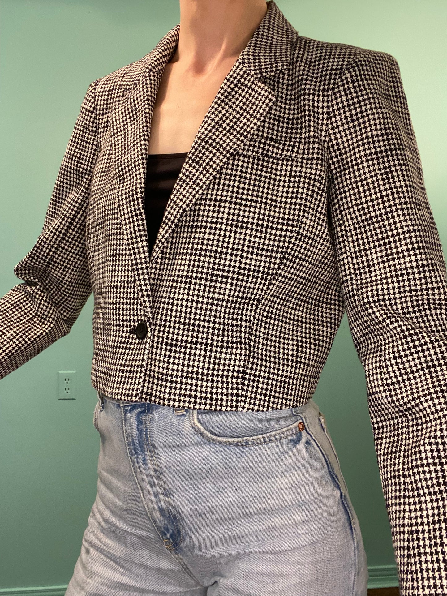 "ABERCROMBIE & FITCH" CROPPED HOUNDSTOOTH BLAZER