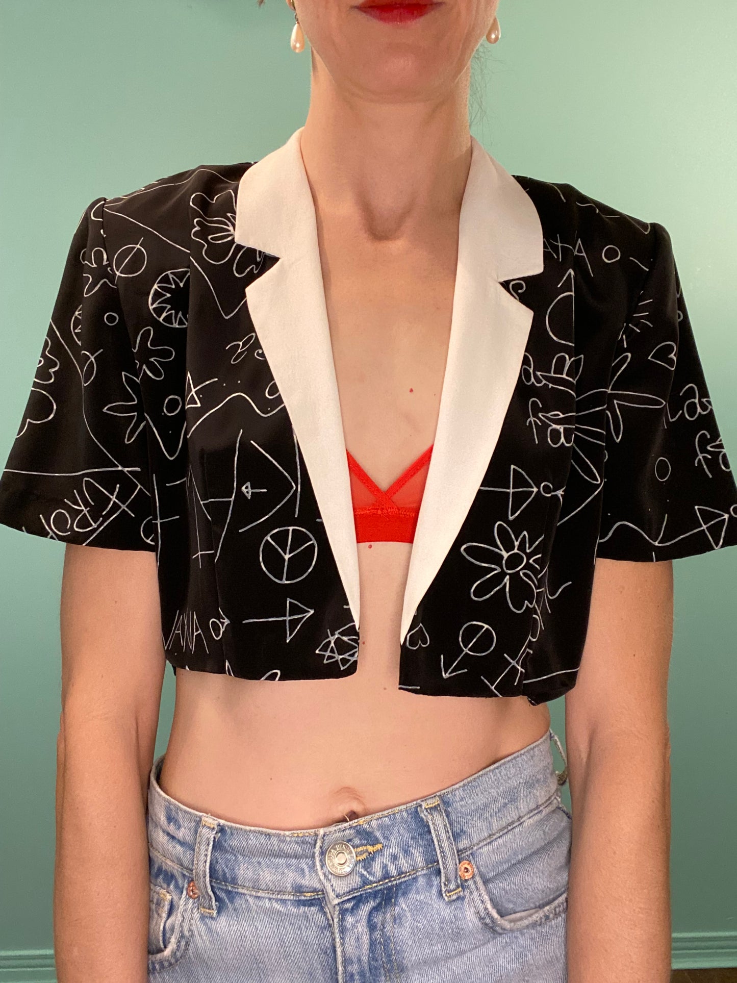 VINTAGE "CHATCAREL" CROP BLACK AND WHITE BLAZER