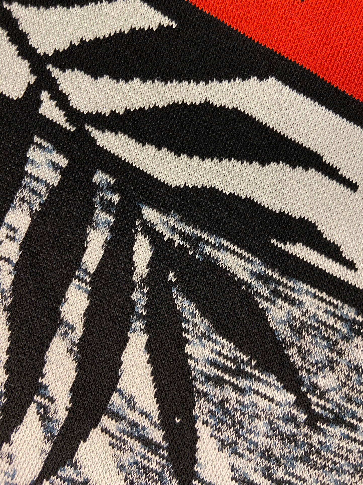 "KAREN MILLEN" GORGEOUS RED BLACK AND CREAM KNIT DRESS