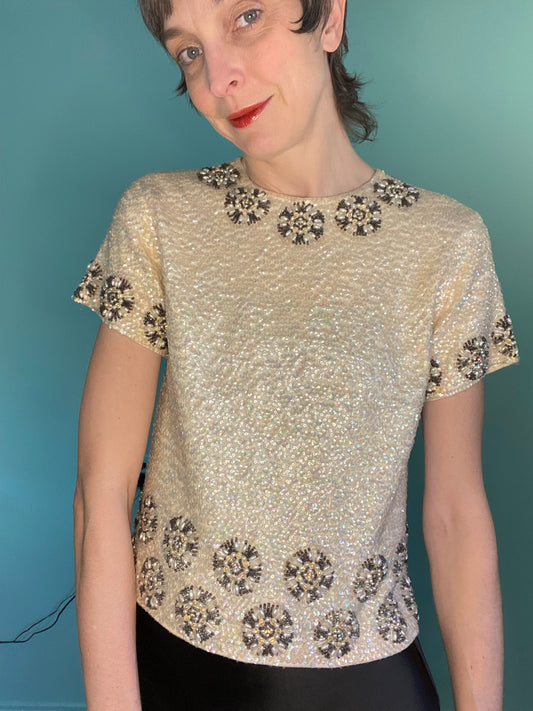 PRISTINE VINTAGE "IMPORTS BY ARISTO" %100 WOOL IVORY SEQUIN TOP