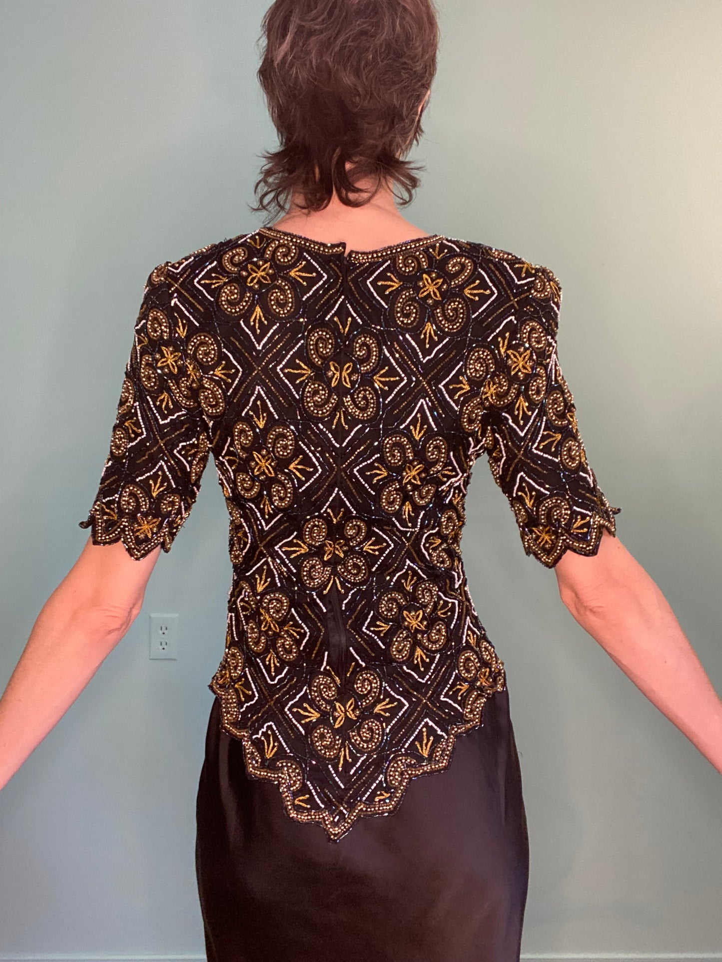 VINTAGE DIAMOND GEOMETRIC SEQUIN TOP WITH BEADED SCALLOPED EDGES