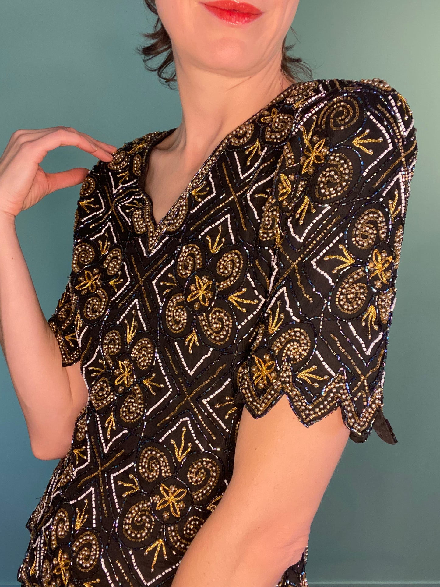 VINTAGE DIAMOND GEOMETRIC SEQUIN TOP WITH BEADED SCALLOPED EDGES