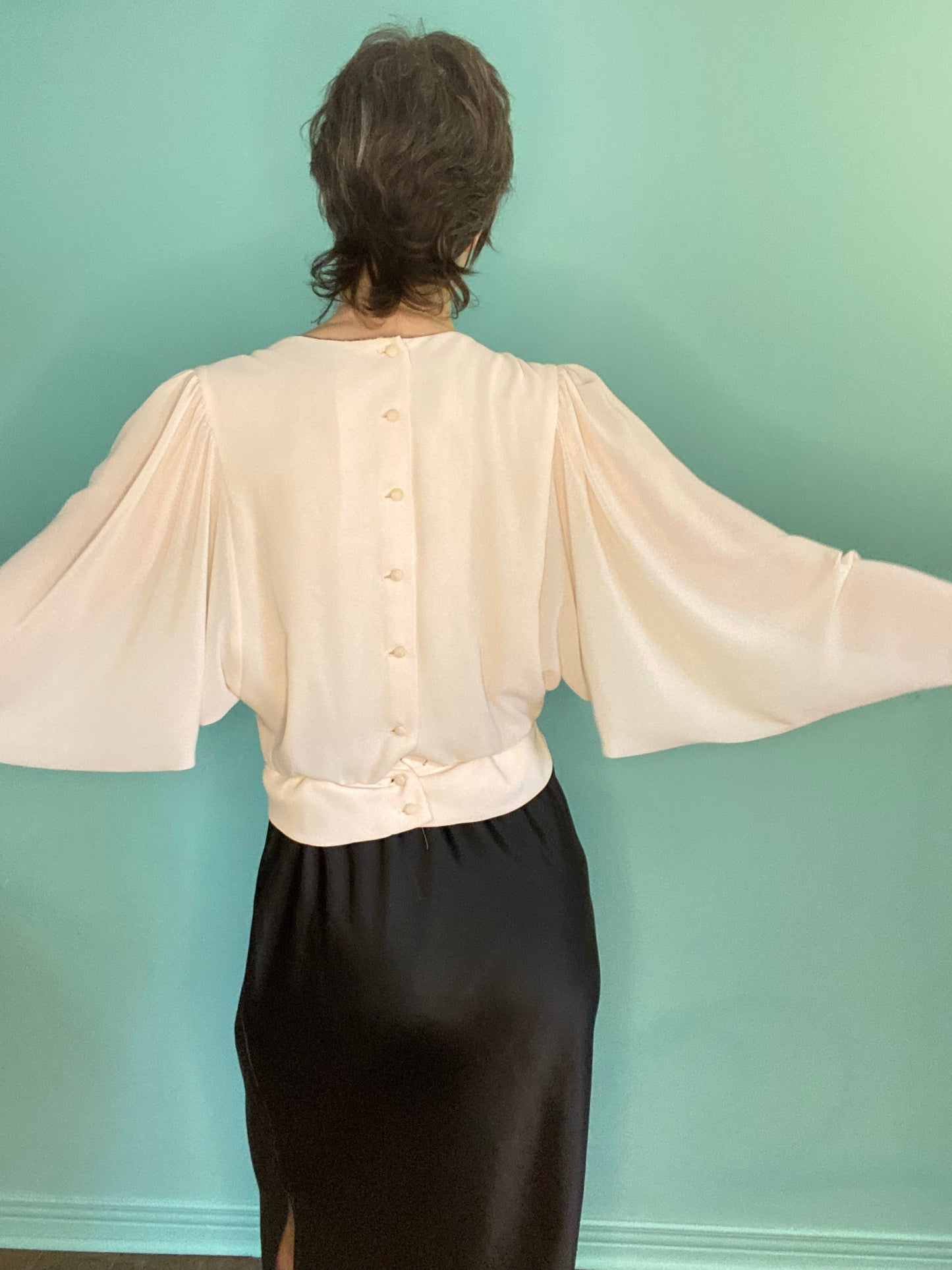 VINTAGE "GRACE-LA BOUTIQUE" SEQUIN EMBELLISHED BATWING TOP