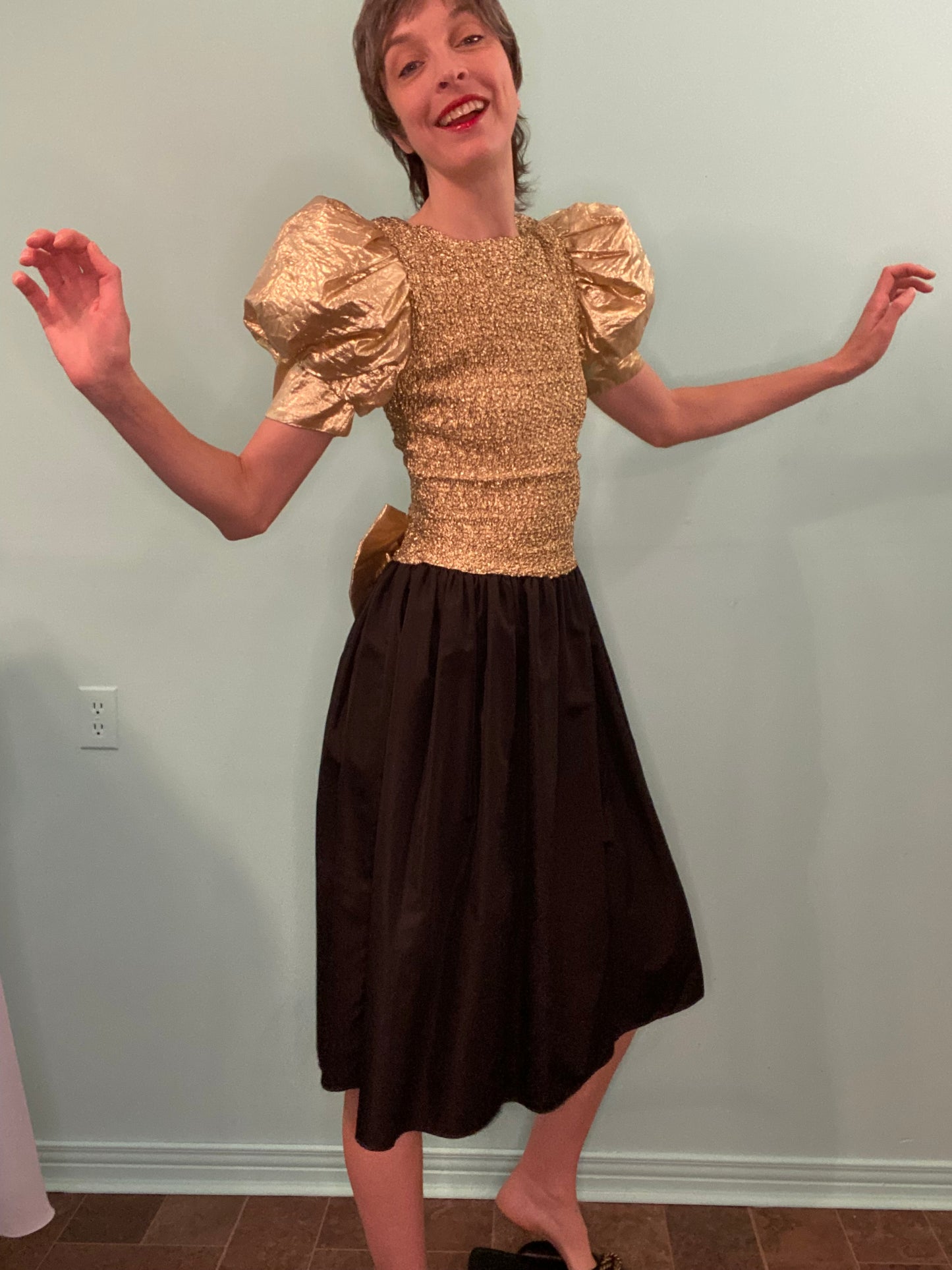 VINTAGE 80'S GOLD LAME´ POOF SLEEVE "OPENING NIGHT" PARTY DRESS