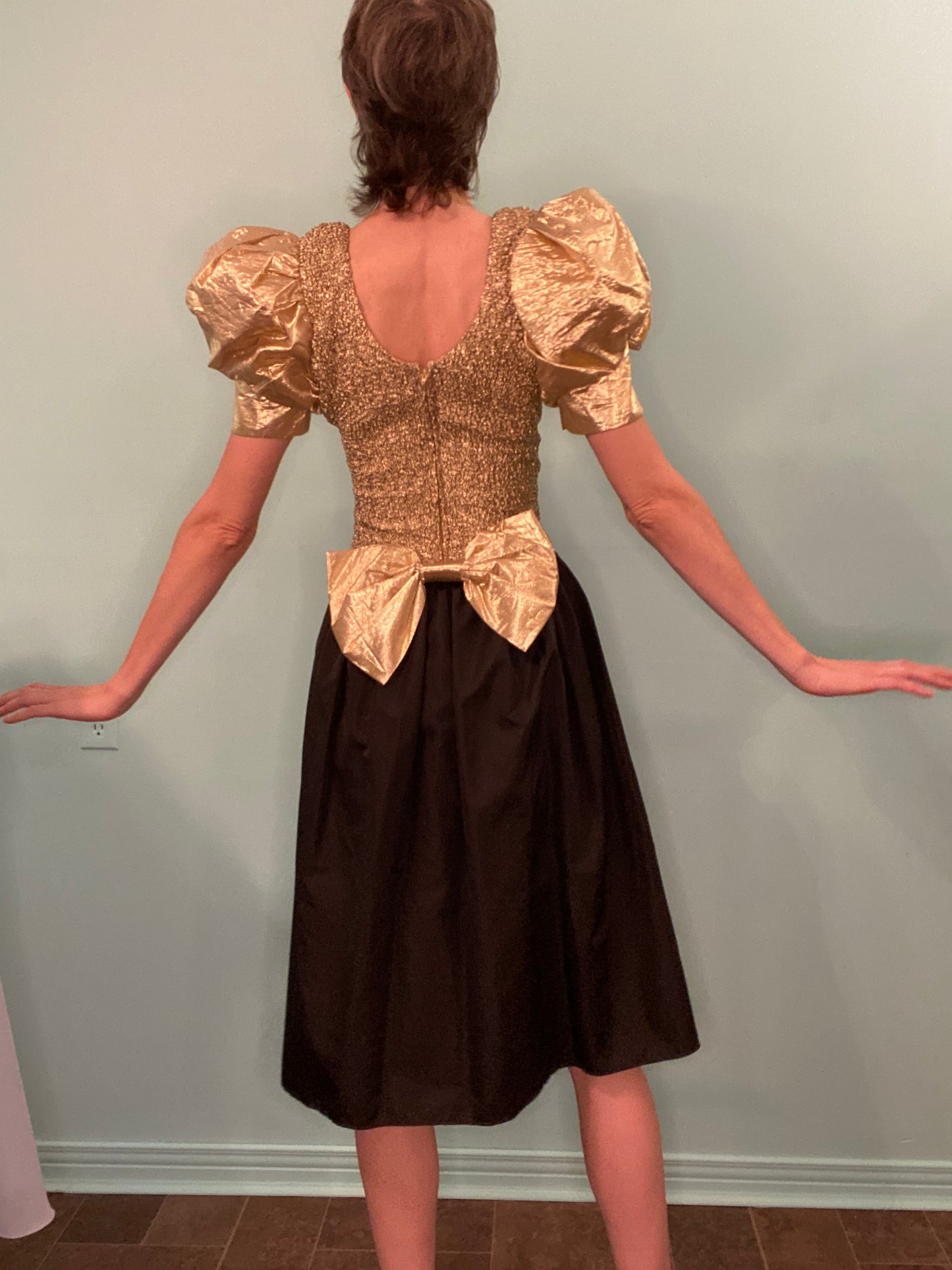 VINTAGE 80'S GOLD LAME´ POOF SLEEVE "OPENING NIGHT" PARTY DRESS