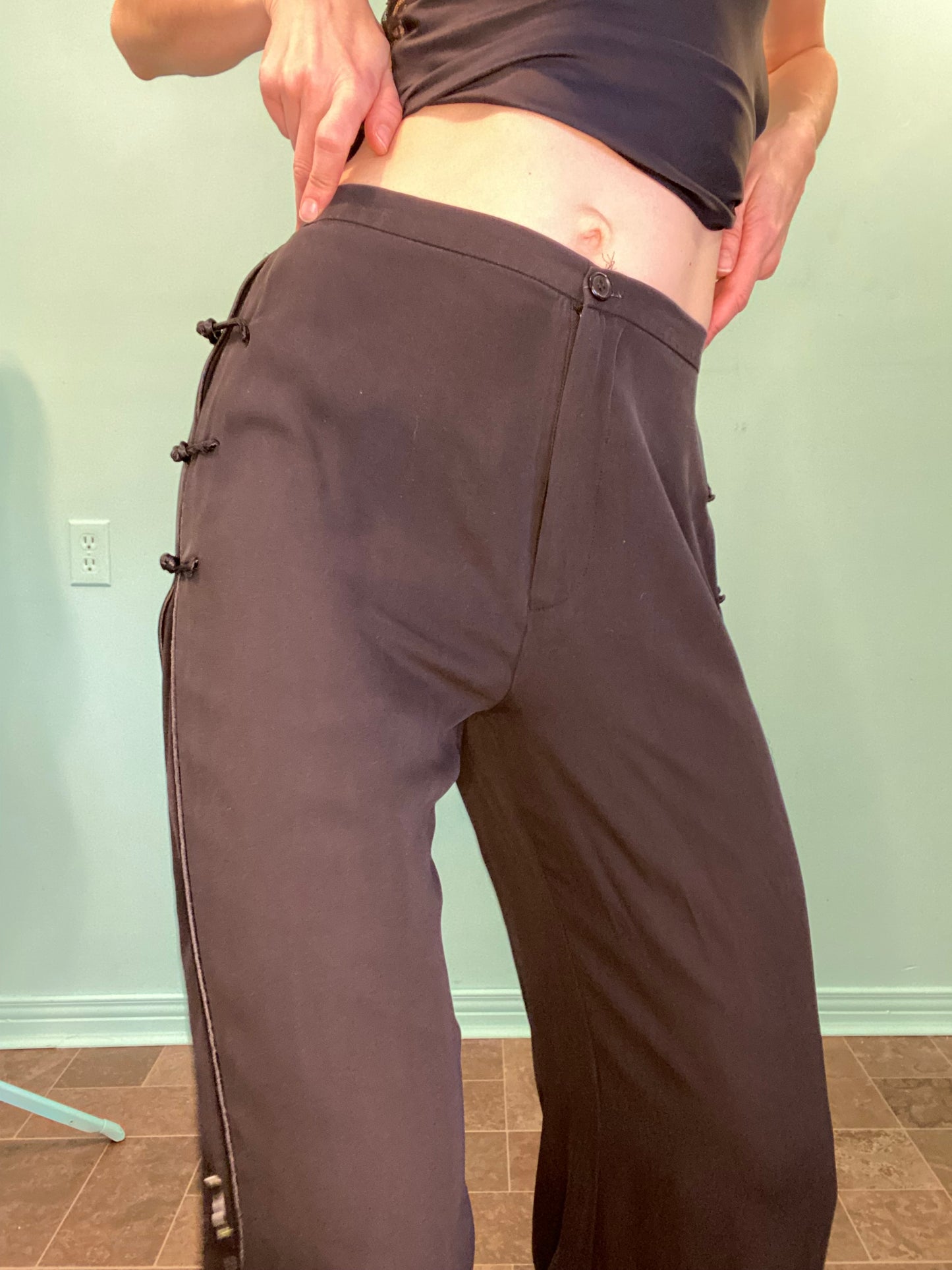 %100 SILK BLACK WIDE LEG PANTS WITH EMBROIDERED BUTTERFLIES