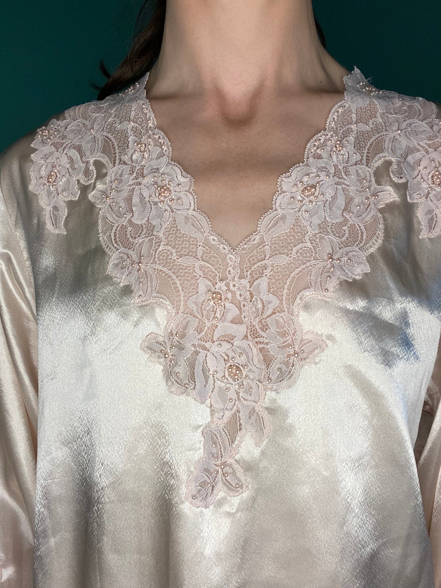 VINTAGE "EATON VANITY FAIR" NIGHTY WITH LACE AND BEADING