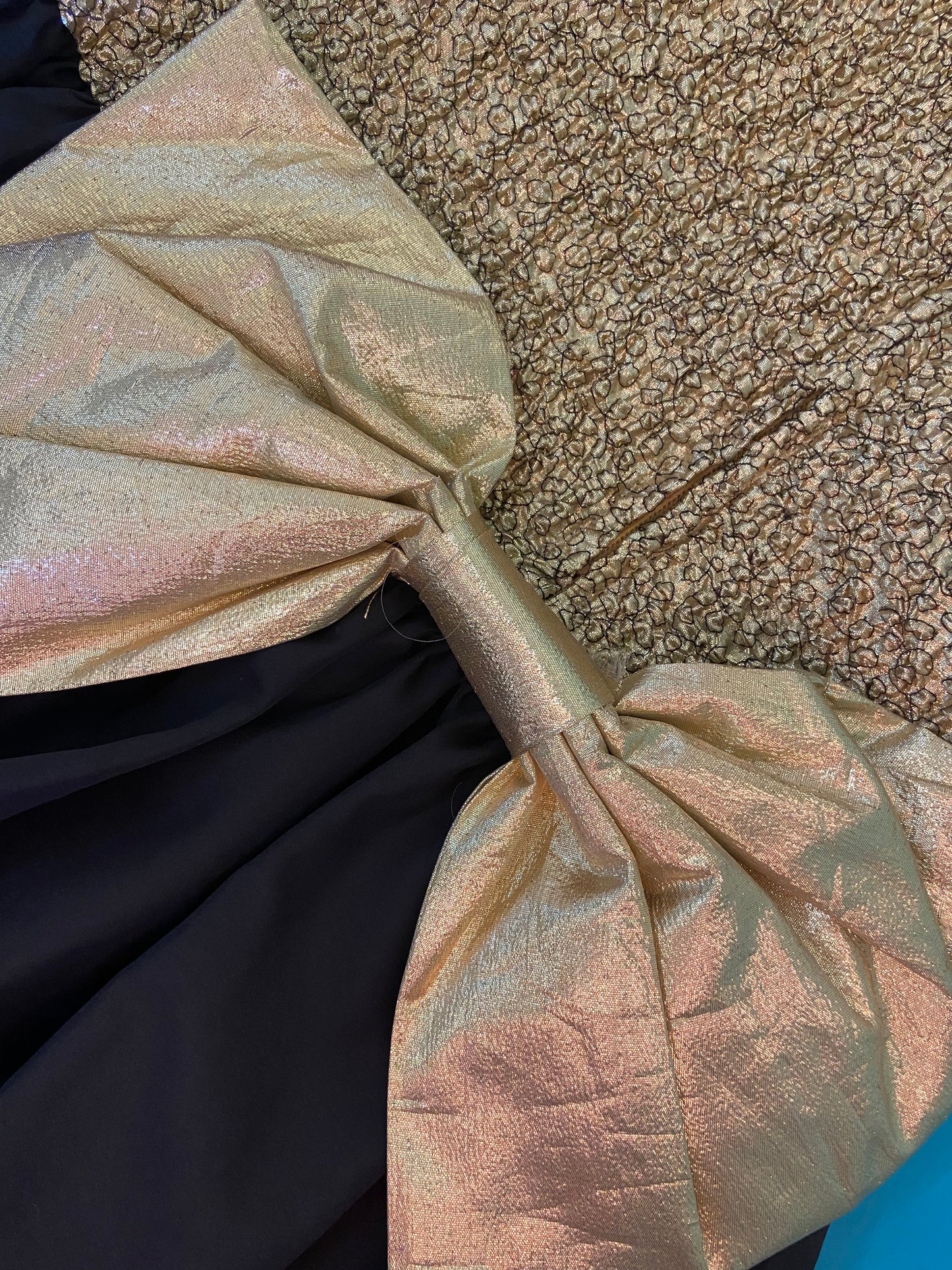 VINTAGE 80'S GOLD LAME´ POOF SLEEVE "OPENING NIGHT" PARTY DRESS