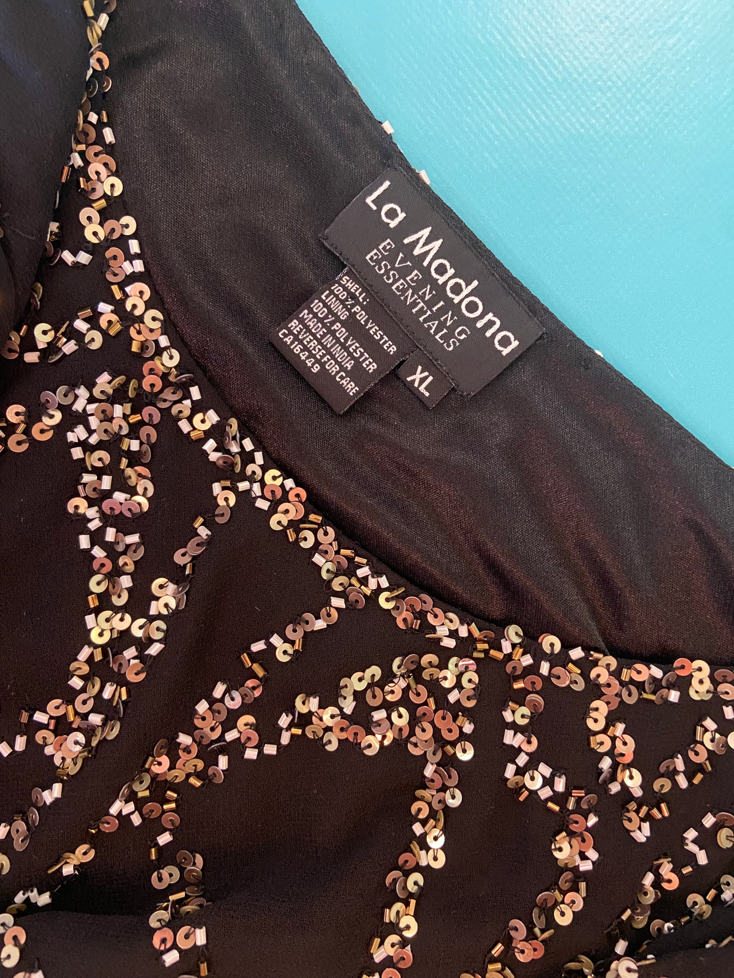 STUNNING VINTAGE SEQUIN TOP WITH BEADED TEXTURED-SCALLOPED SLEEVE AND BODICE