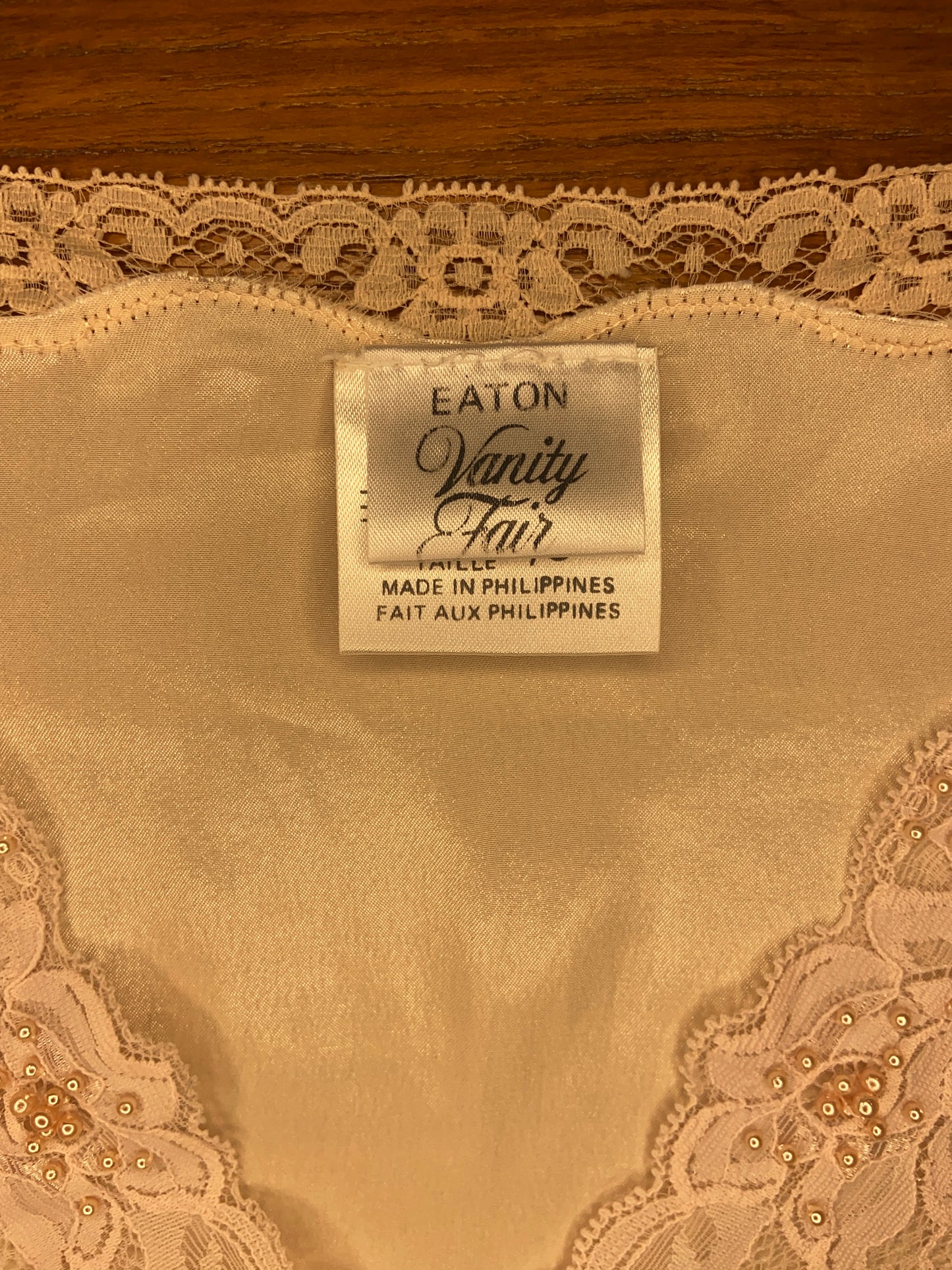 VINTAGE "EATON VANITY FAIR" NIGHTY WITH LACE AND BEADING