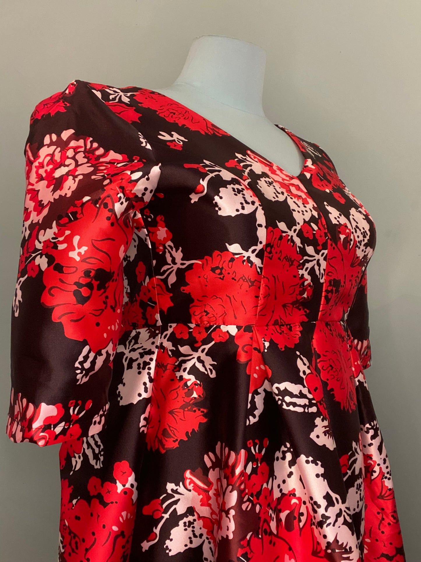 ***NEW WITH TAGS "KAI MILAN" RED AND BLACK GOWN